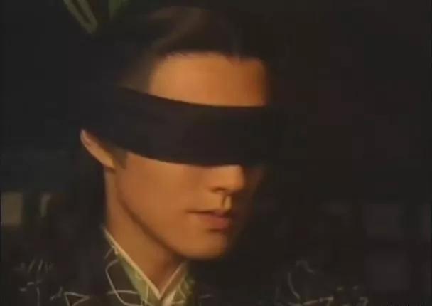 “蒙眼*男美**”只服这八位,鼻梁高挺嘴巴性感,谁看了不迷糊?