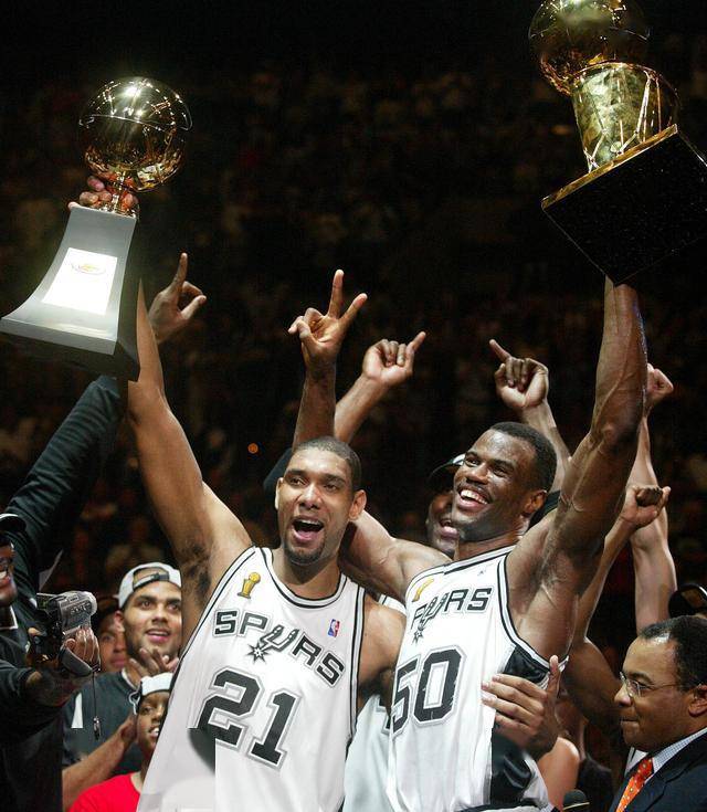 湖人ok组合三连冠球员数据,nba21世纪湖人队最佳阵容