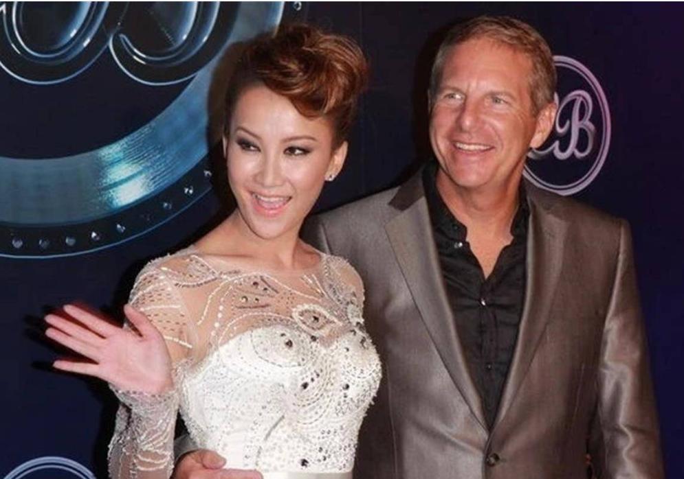 李玟的这一生有多坎坷,李玟的背后有多少心酸