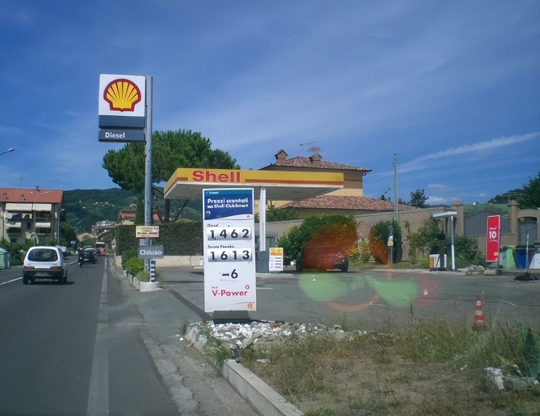 意大利欧元现在多少钱,一欧元在意大利能买到什么