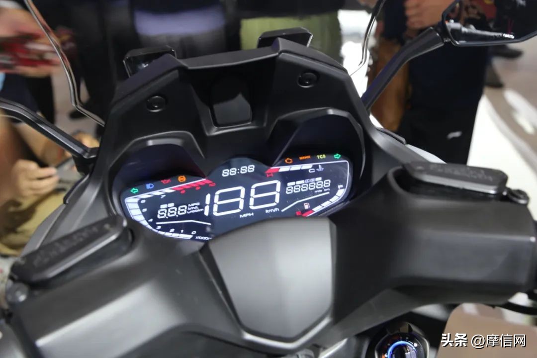 北京摩博会光阳st250试驾,北京摩展光阳krv150