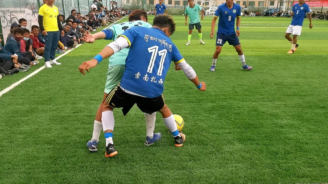 足球邀请赛激情开赛,快乐周末足球赛