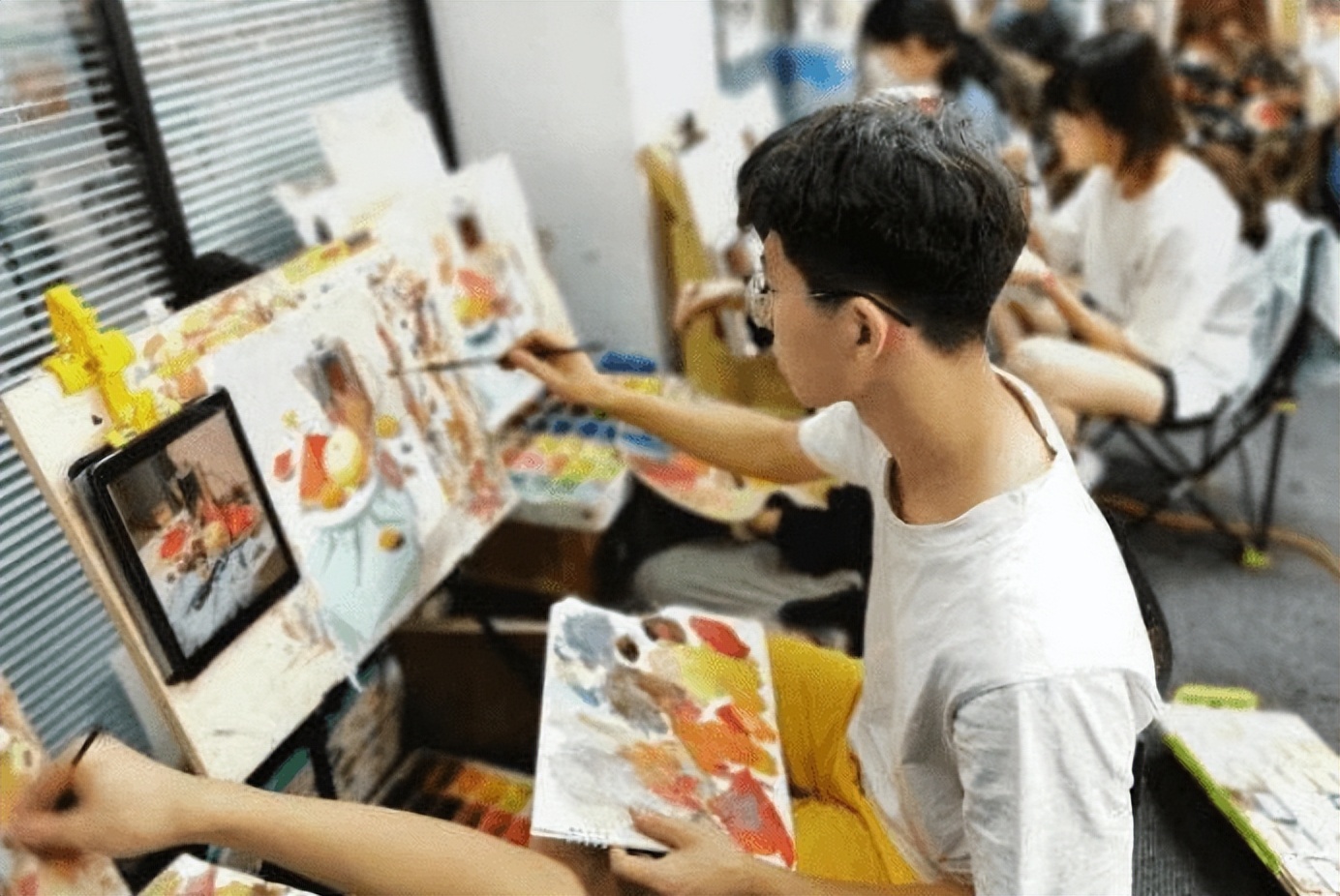 谭伟明啃老事件,谭伟明名校才子啃老