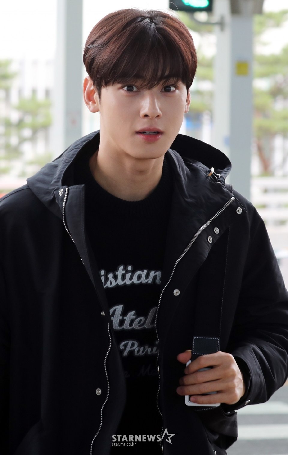 素颜比化妆更好看的车银优