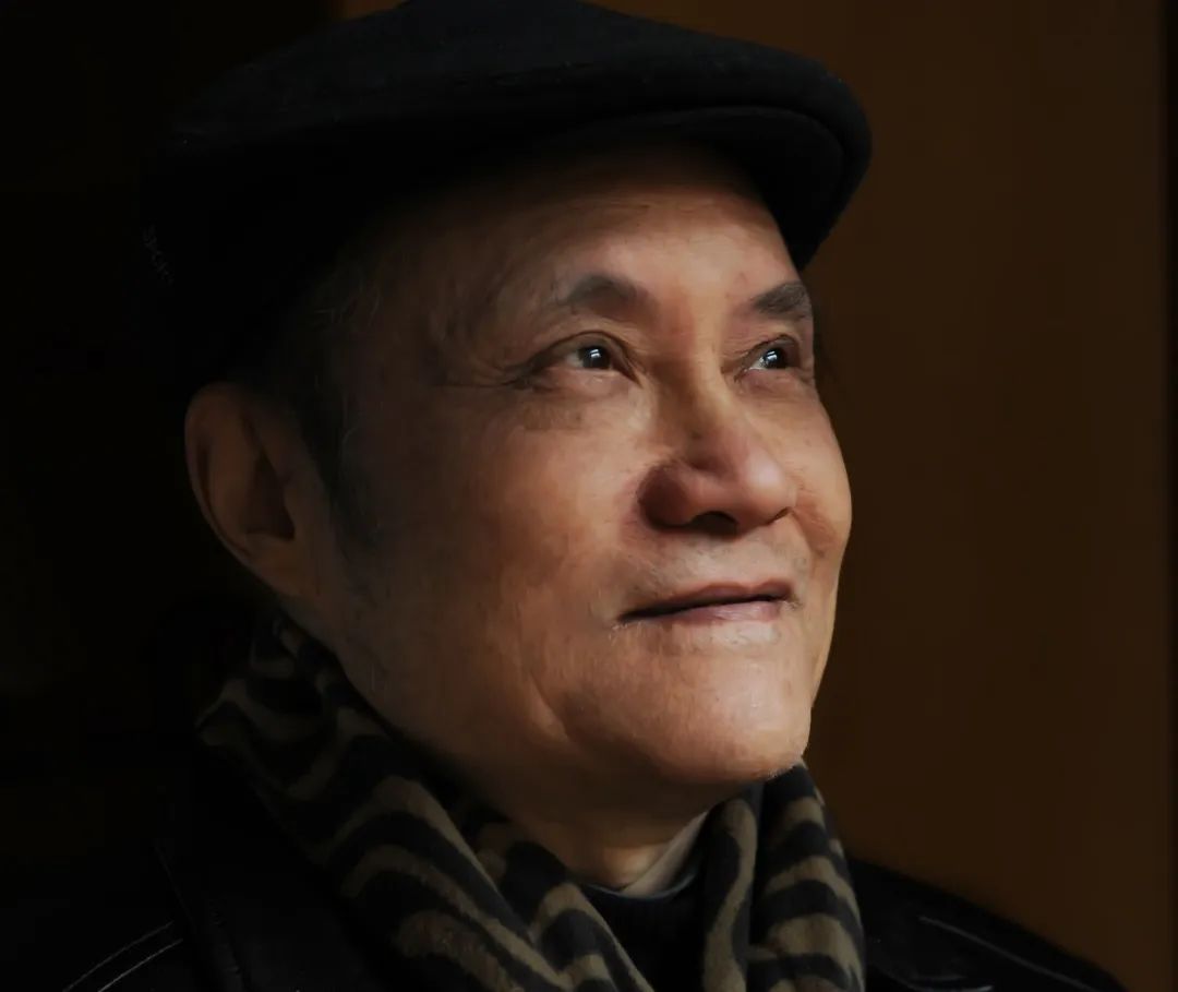 寻大问题做真学问，守简朴爱足球，大家记忆里的学术大师冯天瑜