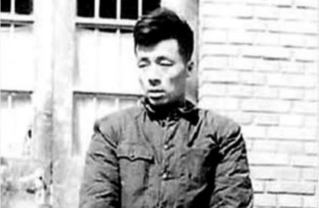 诈骗犯伪造周恩来签名，诈骗银行20万，分析物证发现：是内部人员