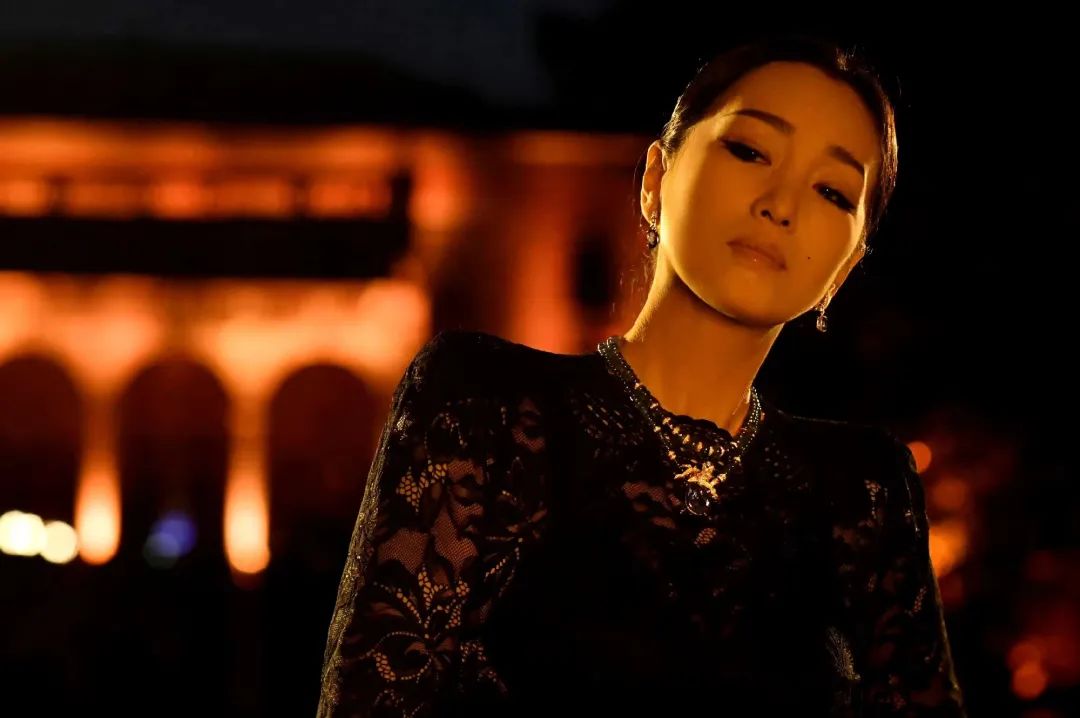 郭晶晶巩俐与明星合影,郭晶晶张曼玉合影