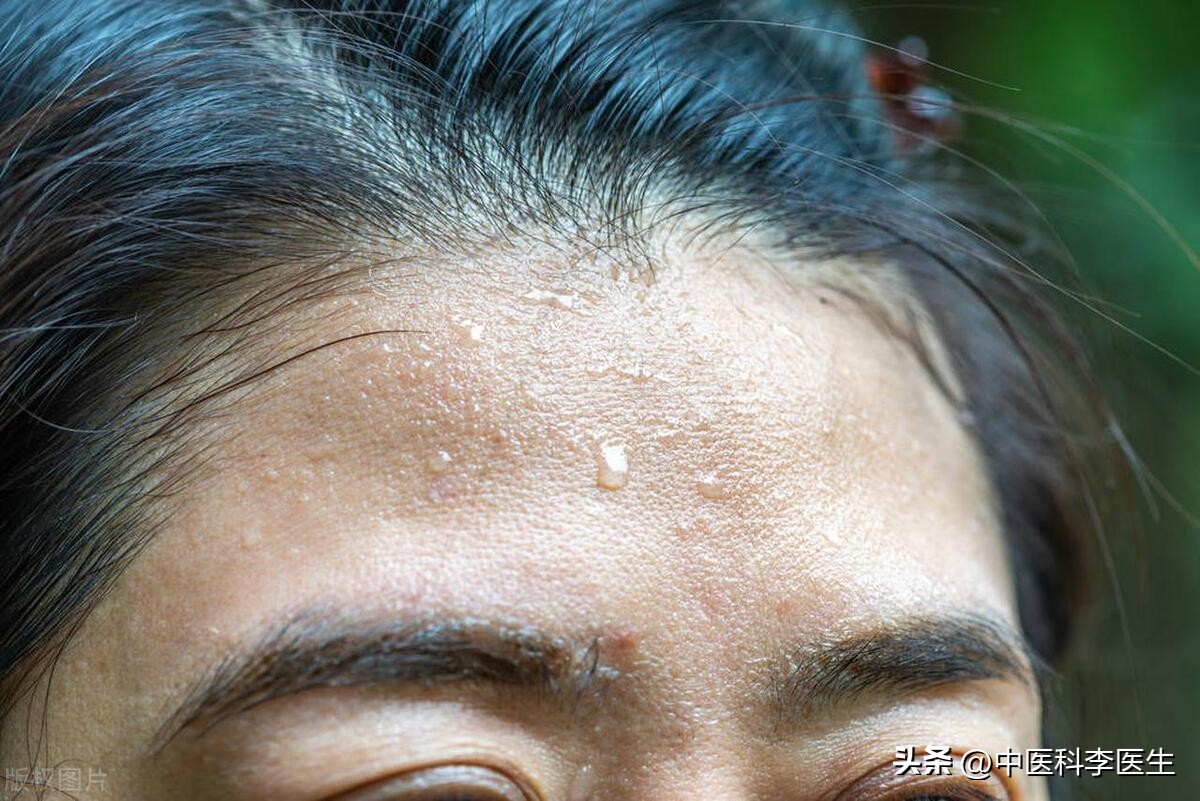 人体出黑汗是什么原因,出黄汗对身体有害吗