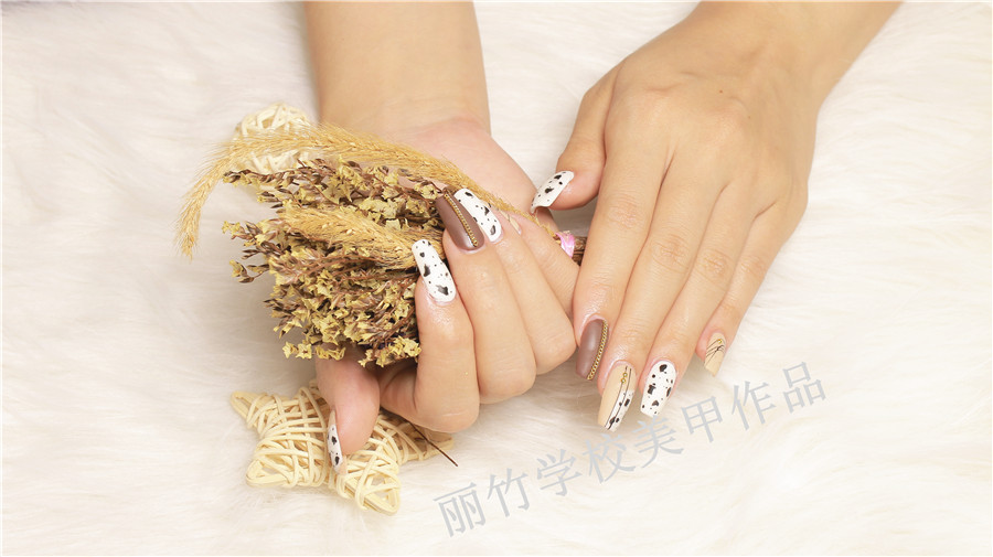 美甲店好用的美甲封层,美甲封层教学视频