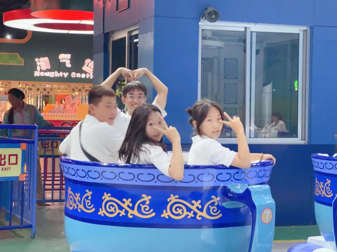 畅游方特,放飞梦想!内蒙新东方第一届新生夏令营开营啦~