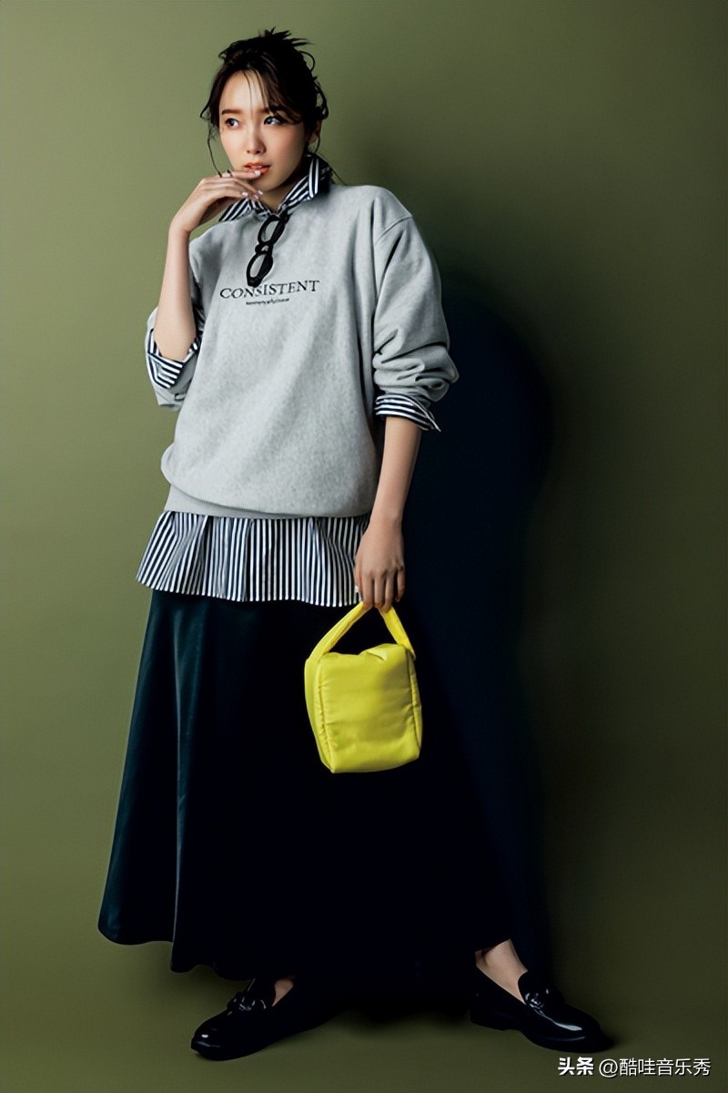 适合15-25岁女生的高颜值服装,适合35-40岁高级感服装