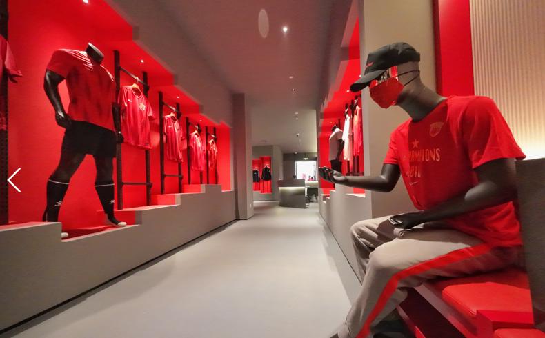 为球迷设计的产品,白玉碗球场和虹口足球场