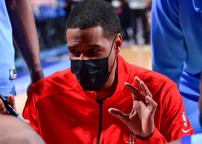 火箭教练塞拉斯发布会,塞拉斯火箭主帅纪录片