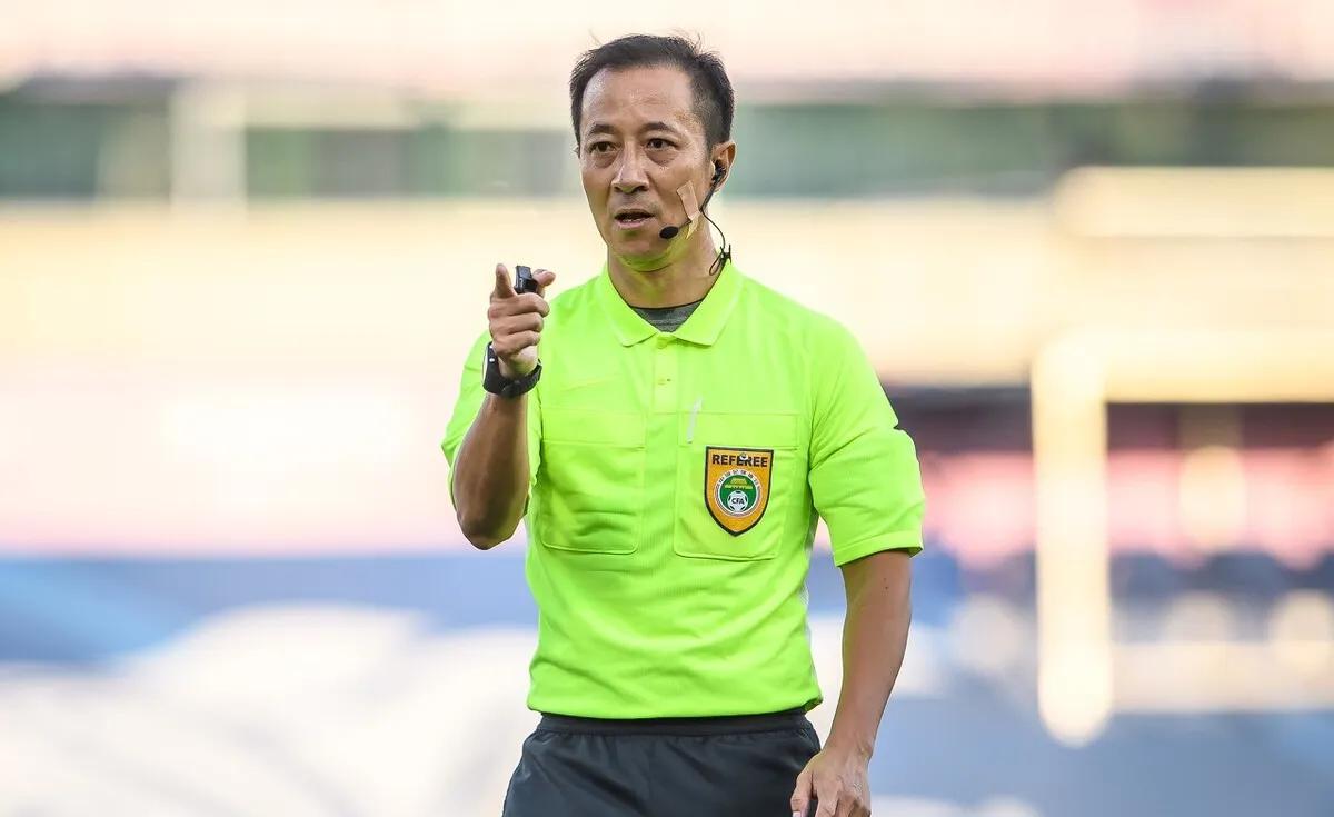 中超打裁判集锦,中超裁判播报