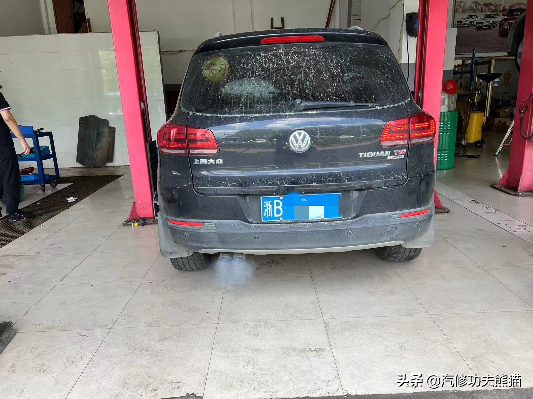 严谨的德国工人钣金修复,严谨的德国师傅修复事故车