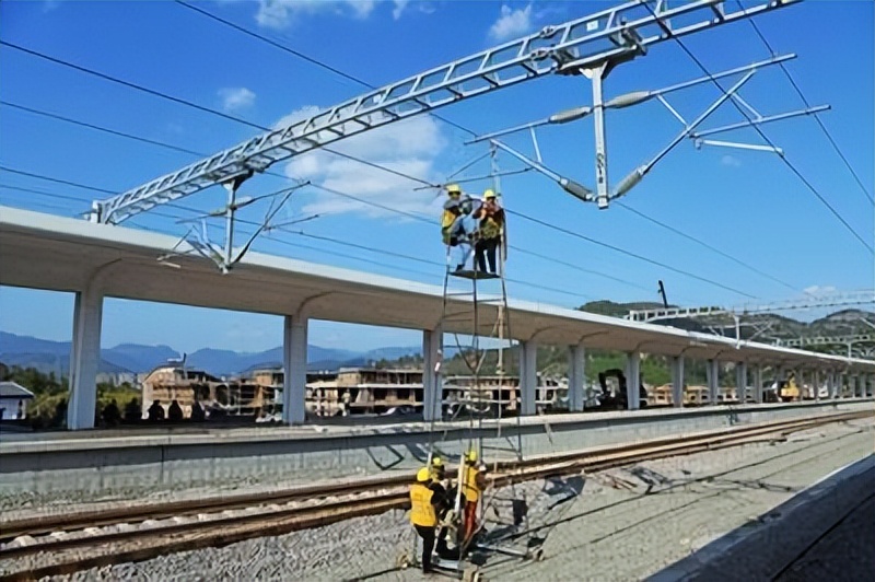 日本高铁百公里耗电是多少,日本高铁耗电量