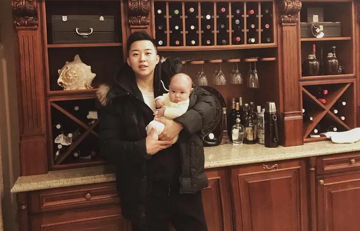 化妆品女ceo赴美生五国混血,赴美生下5国混血女儿