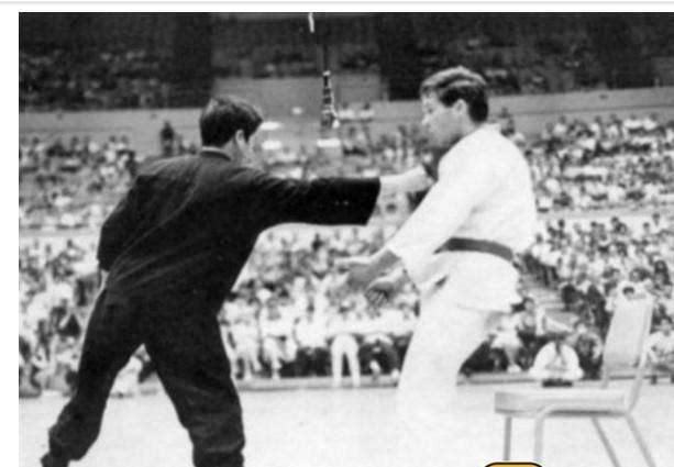 练到咏春的极致到底能不能打,咏春是近战最厉害的功夫吗