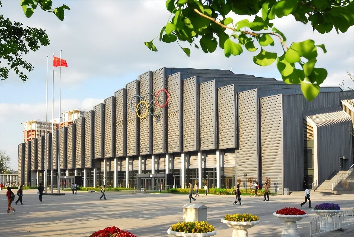 何为中国农业大学？举农为本，一“曲”传四海，“辰”光遍神州！