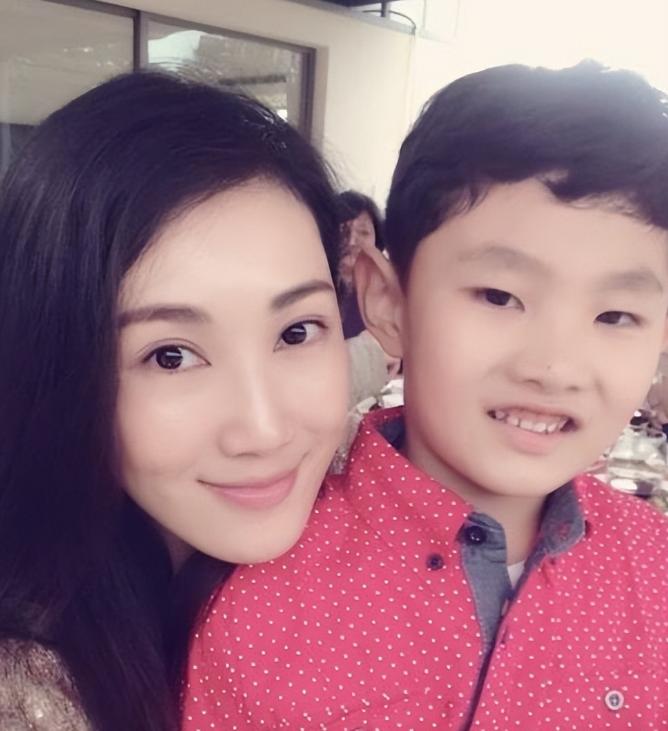 王燕和她丈夫韩磊,韩磊终达所愿完整版