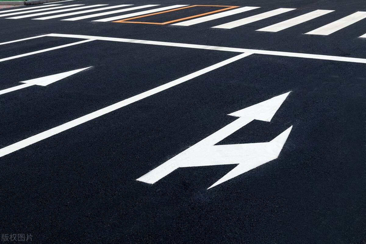 红灯右转却被扣6分,红灯允许右转为什么还是扣6分