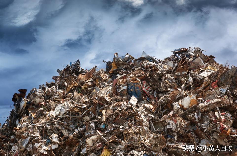 废品回收行业靠啥赚钱？并不是简单凭差价，不信看看下面这几点
