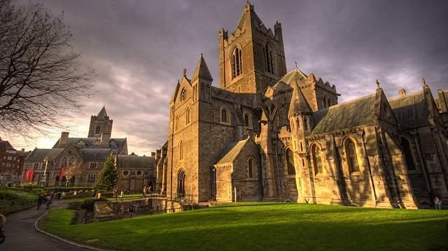 小议欧洲中世纪大学教师:教会对教育的掌控及认证资格的见证者