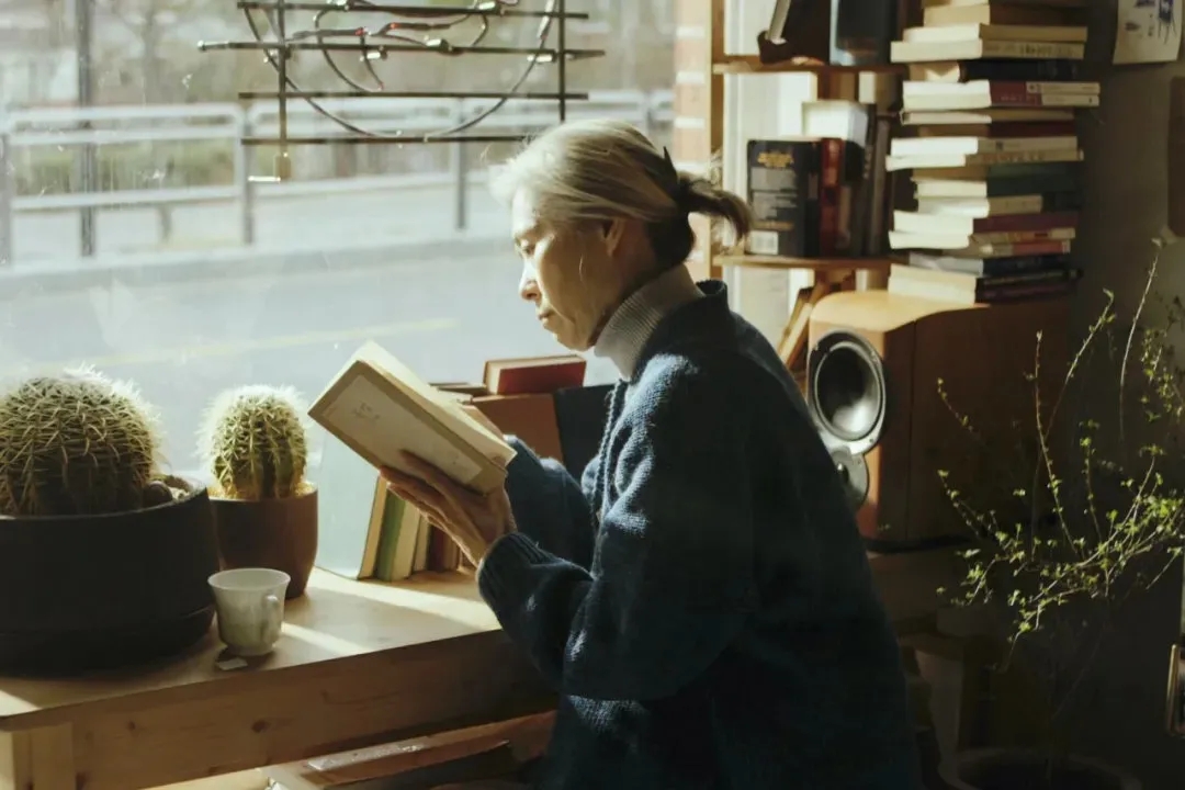 69岁的她，被29岁的年轻男子性侵，警察究竟会怎么处理？