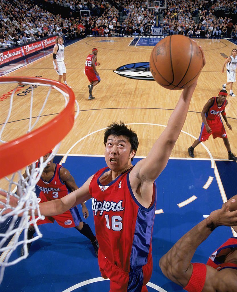 姚明cba各项数据纪录,cba总决赛姚明51分21篮板