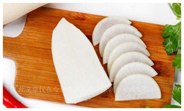 白萝卜煮鸡蛋正确做法,白萝卜煮鸡蛋早上喝还是晚上喝