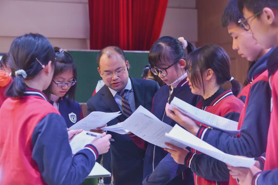 求贤若渴广纳英才,求贤若渴