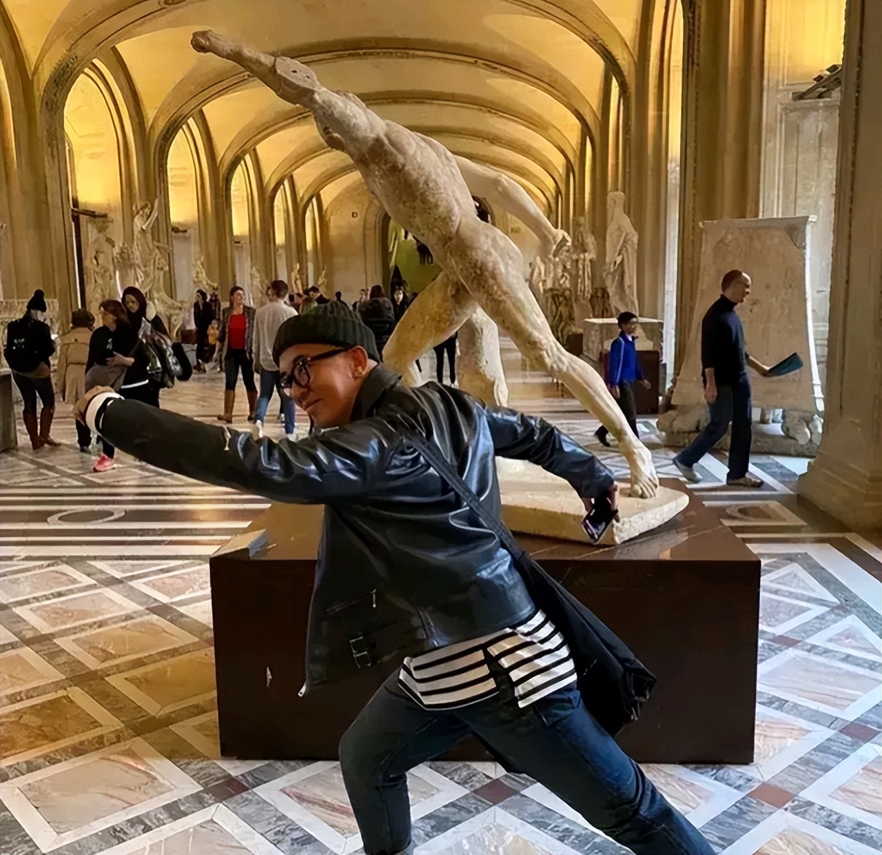 “软饭男”具俊晔离开台北，不好意思赖在汪小菲家，跑法国打工了