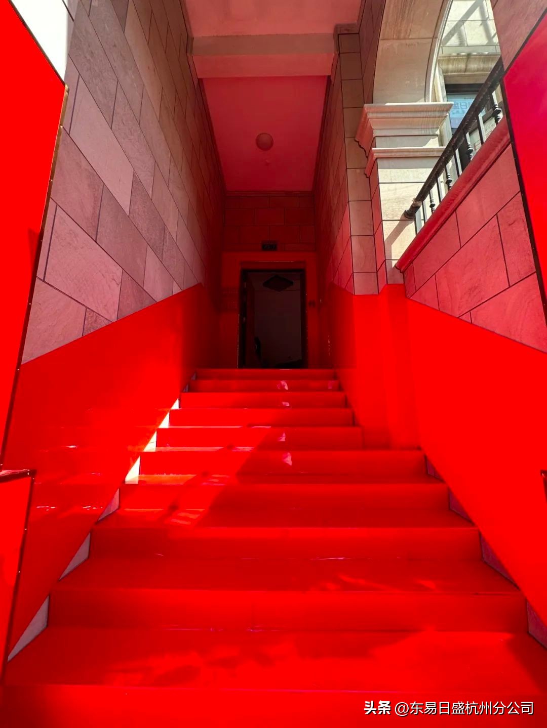 仲夏六月，美好将至|杭州东易日盛恭祝所有业主开工大吉！