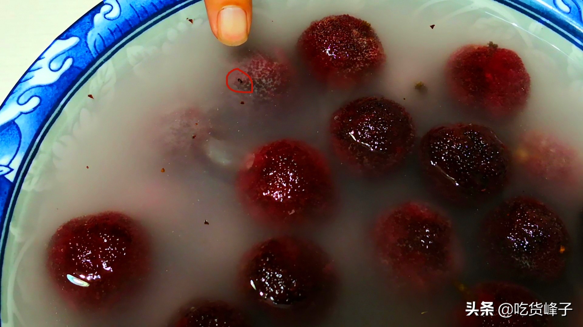 洗杨梅用什么淀粉,洗杨梅的做法