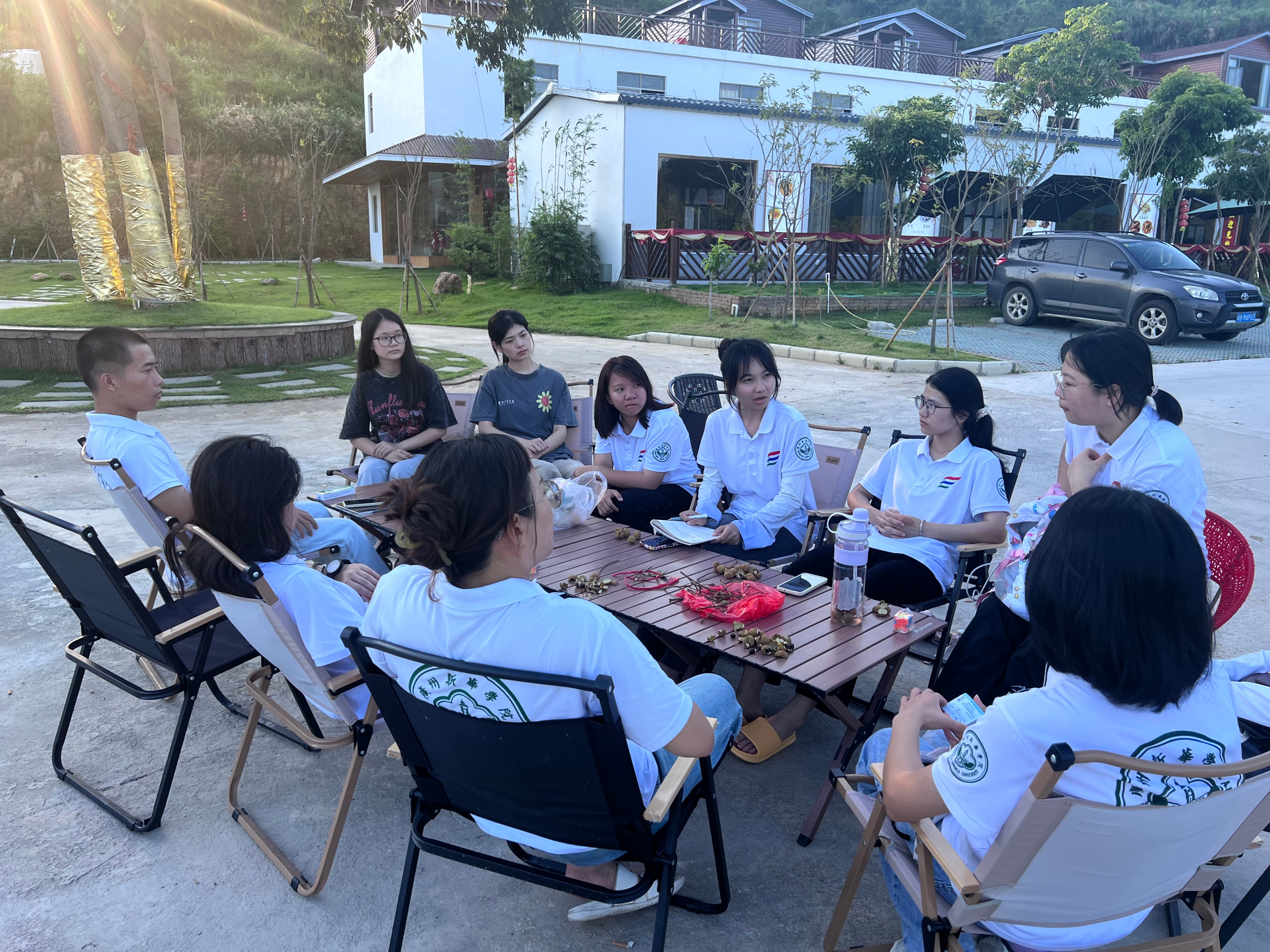 农科学子三下乡第一站新华村,新华学院三下乡活动