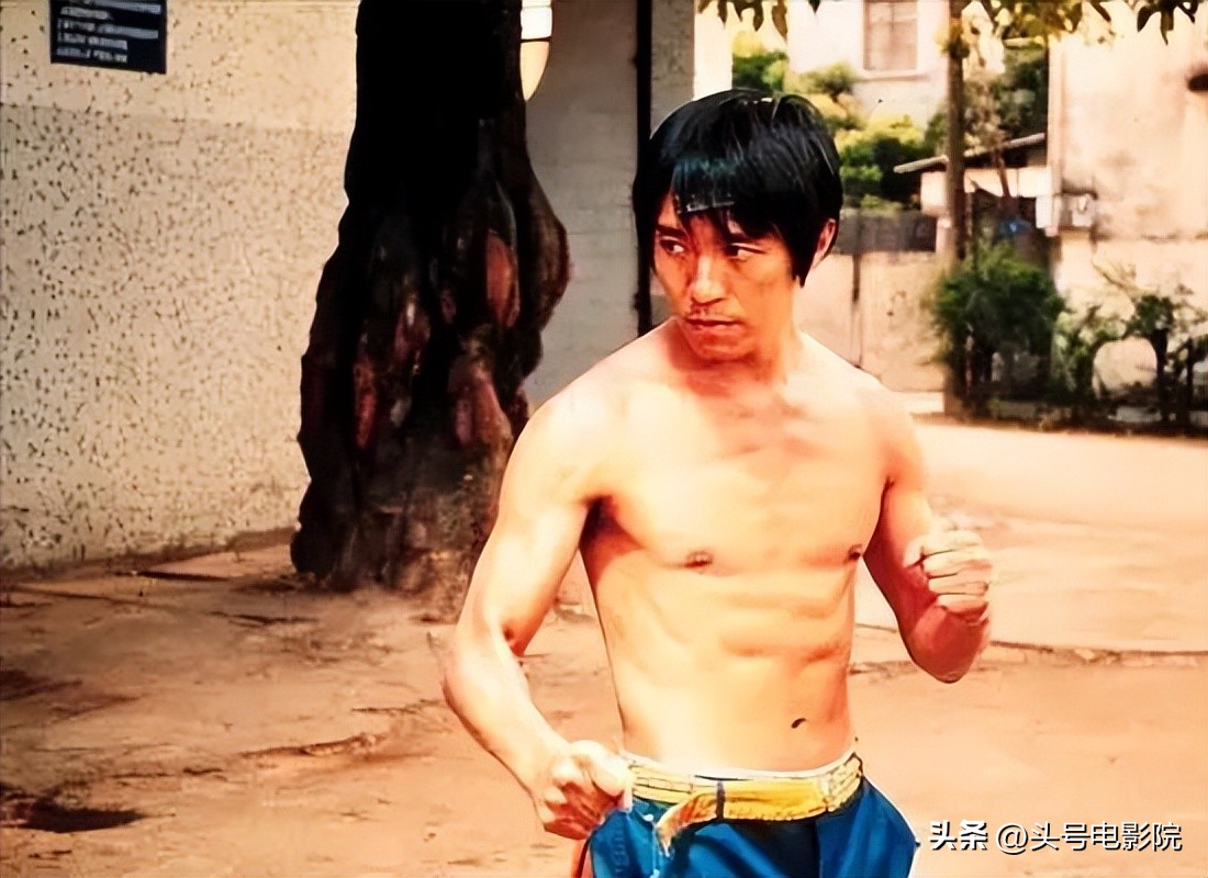 周星驰少林女足招募,女足门将赵丽娜官宣退役评价