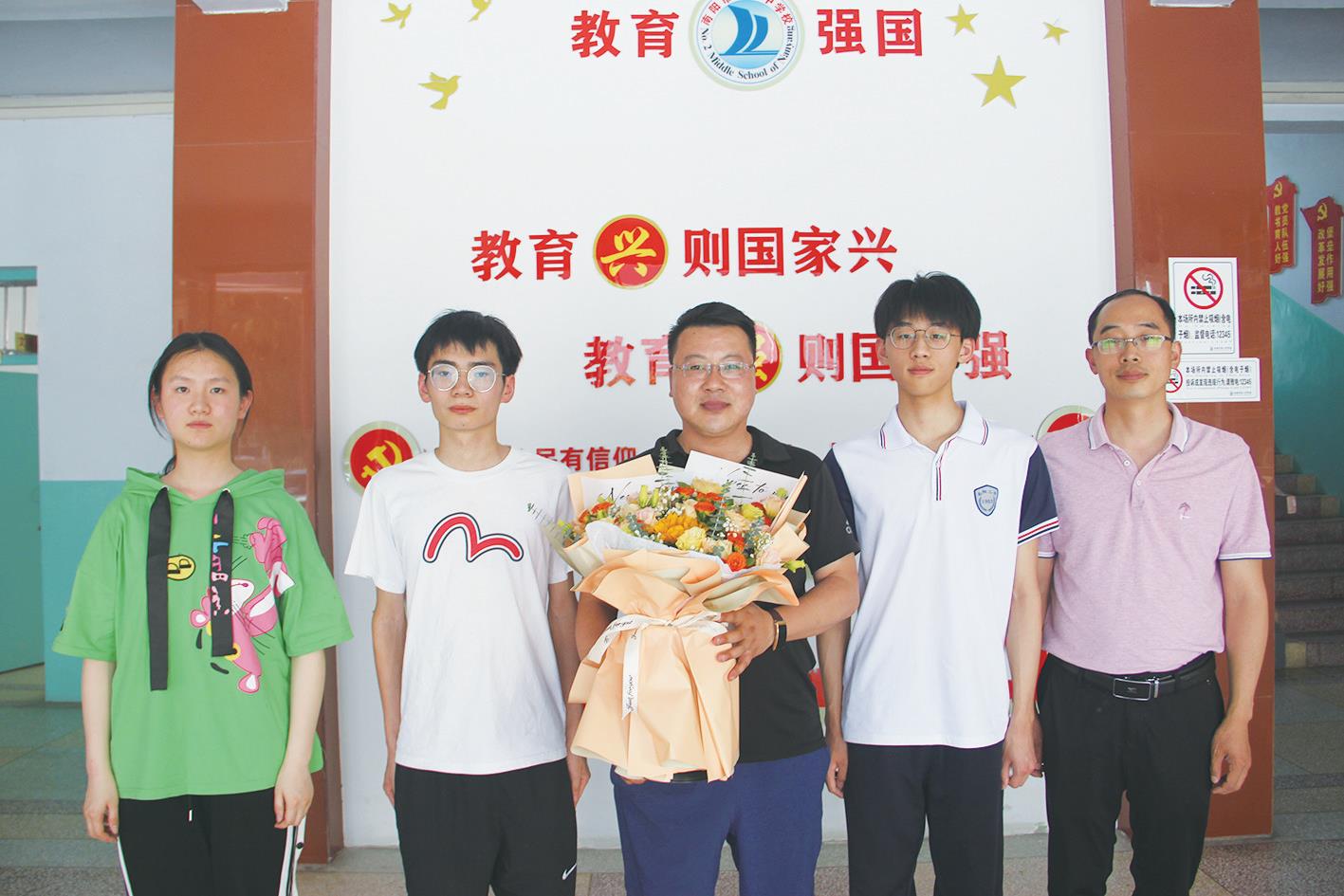 身临其中，方知其优；专业专注，桃李芬芳——南阳市二中：让每个孩子绽放自己的精彩｜南阳招生季名校实力榜