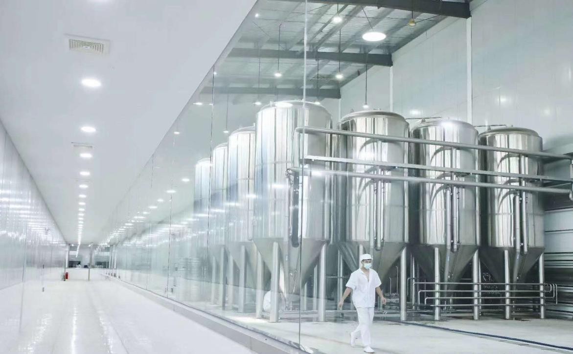 小型精酿啤酒厂需要手续,开办小型精酿啤酒厂怎么选择设备