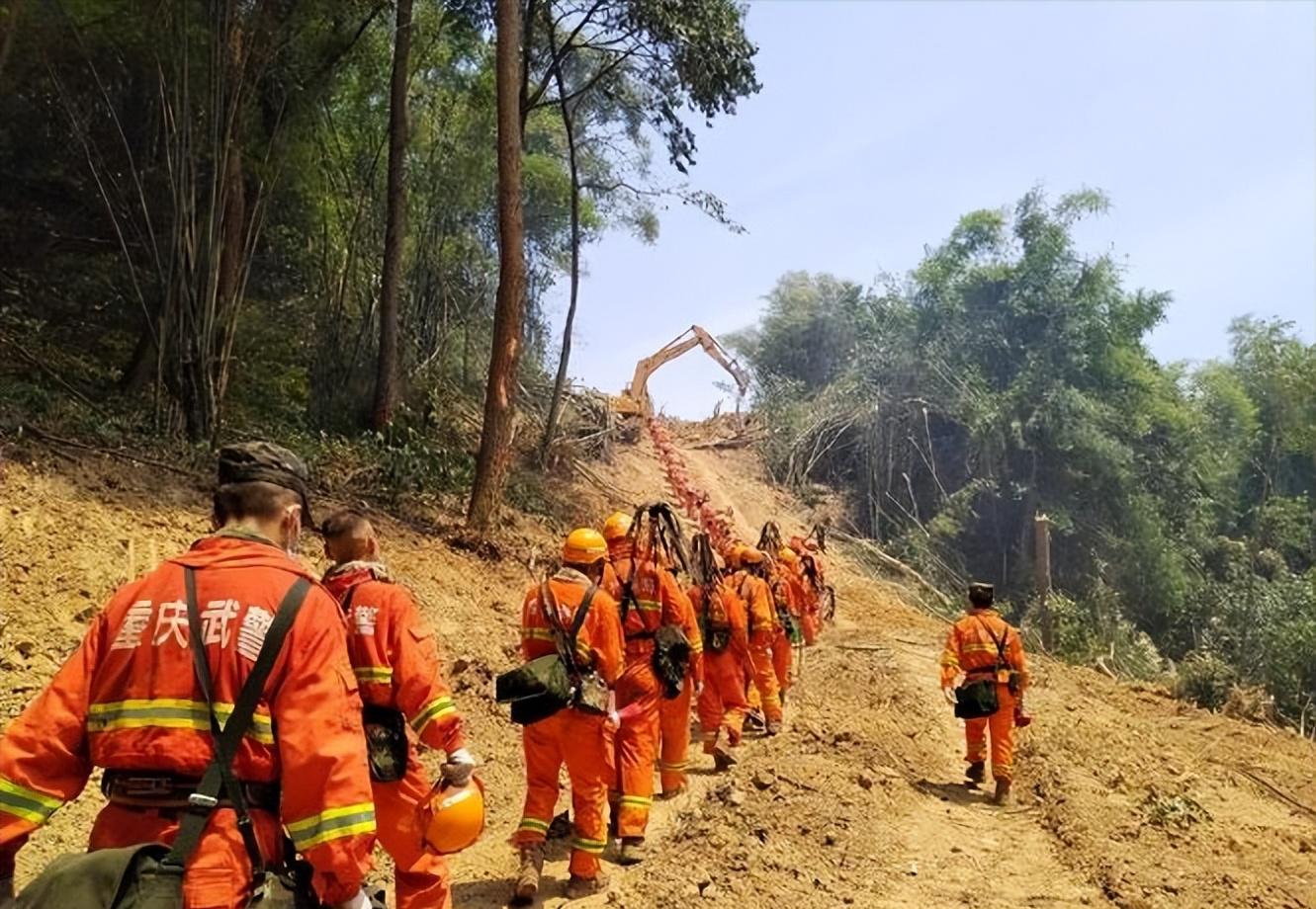 重庆龙麻子逆行者,重庆救火英雄龙麻子评论