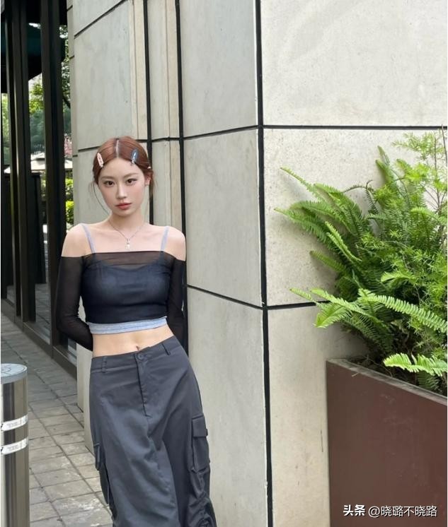 低腰露脐休闲裙怎么搭配,低腰裙搭配什么裙子好看