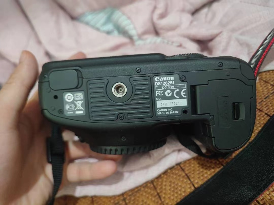 佳能7d最新版本,佳能7d落伍了吗