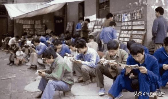 1949年，毛主席进北平时的一组老照片，穿着军棉大衣气场强大