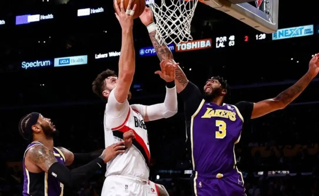 浓眉为科比夺冠,浓眉在湖人的夺冠之路