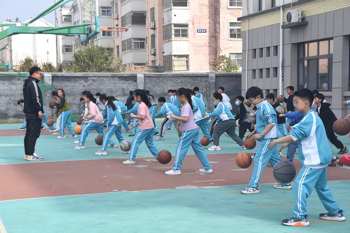 田家炳小学开设花式社团课程重建疫情后校园活动