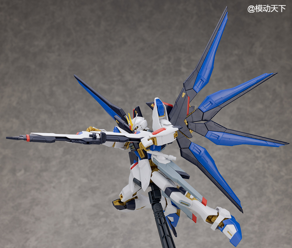 万代基地限定mg完美强袭,万代mg创制强袭配色方案