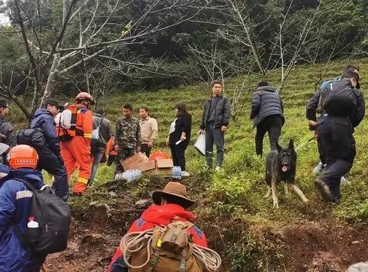 罗盘遇到怪事真的会受到干扰吗,哀牢山失踪人员有带罗盘吗