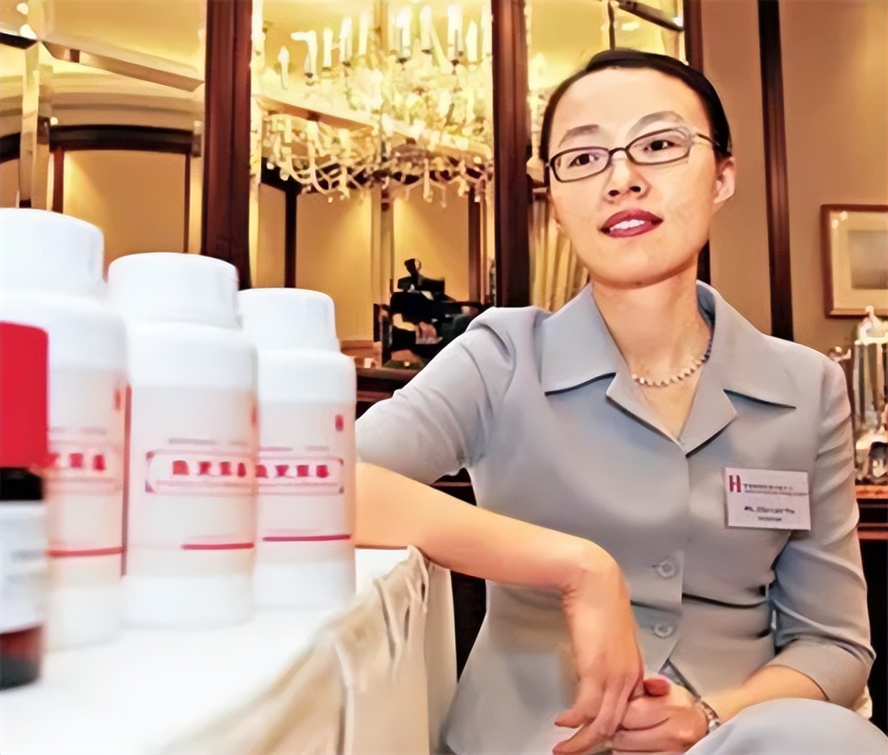 神秘女首富被查！背靠十大烟厂身价几百亿，从不对人透露发家史