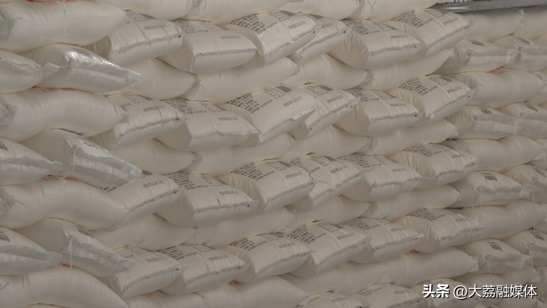 大荔县经开区:企业抓好疫情防控开足马力生产保障物资供应