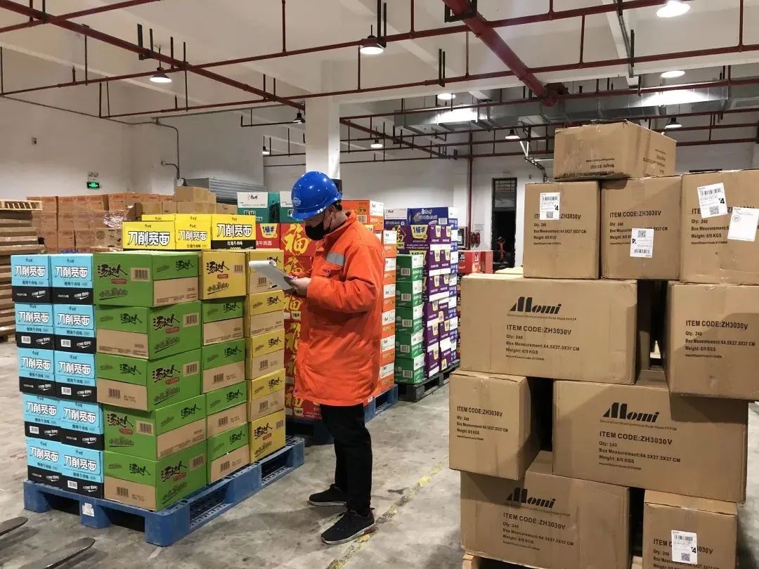 我们都是“守沪人”！中远海运物流、邮政、日日顺、顺丰、韵达、百世快运、苏宁物流、京东、德邦、菜鸟...