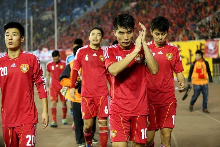 盘点中国男足爆笑视频,关于吐槽中国男足段子